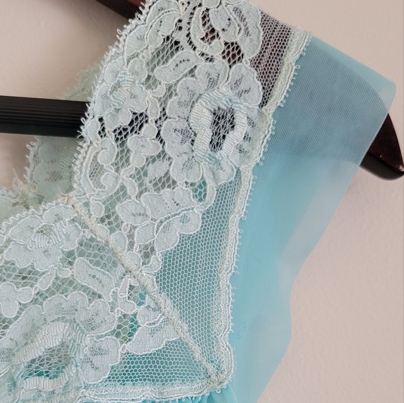 Vintage Sheer Lace Baby Blue Nightie - Picture 6 of 11